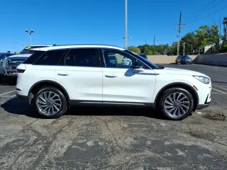 Lincoln Corsair 2023 AWD Reserve 4dr SUV