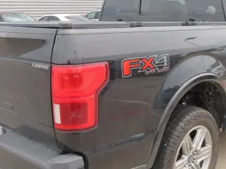 Ford F-150 2018 4x4 Lariat 4p SuperCab 5.5 ft. SB