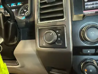 Ford F-150 2015 4x4 Lariat 4dr SuperCrew 5.5 ft. SB