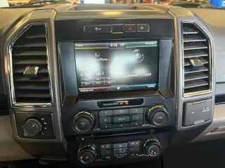 Ford F-150 2015 4x4 Lariat 4dr SuperCrew 5.5 ft. SB