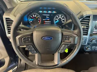 Ford F-150 2015 4x4 Lariat 4dr SuperCrew 5.5 ft. SB