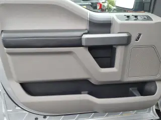Ford F-150 2016 4x4 XLT 4p SuperCrew 6.5 ft. CB