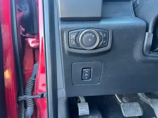 Ford F-150 2017 4x4 XLT 4p SuperCrew 6.9 pie SB
