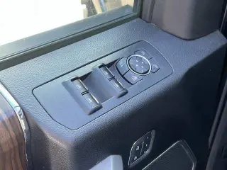 Ford F-150 2018 4x4 Lariat 4dr SuperCrew 5.5 ft. SB en Español