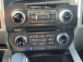 Ford F-150 2018 4x4 Lariat 4dr SuperCrew 5.5 ft. SB en Español