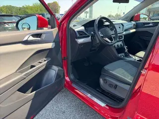Volkswagen Taos 2022 SE SUV de 4 puertas