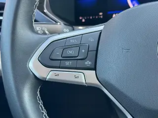 Volkswagen Taos 2022 SE SUV de 4 puertas