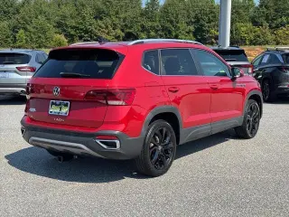 Volkswagen Taos 2022 SE SUV de 4 puertas