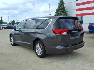 Chrysler Voyager 2023 LX 4dr Mini-Van