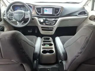 Chrysler Voyager 2023 LX 4dr Mini-Van
