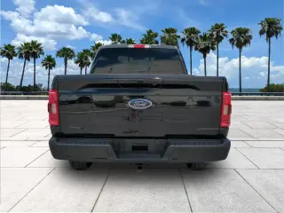 Ford F-150 2023 4x4 XLT 4dr SuperCrew 5.5 ft. SB