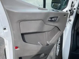 Ford Transit 2022 250 3dr SWB Techo Bajo Furgoneta de Carga