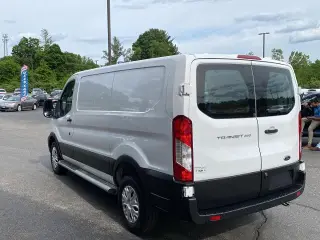 Ford Transit 2022 250 3dr SWB Techo Bajo Furgoneta de Carga