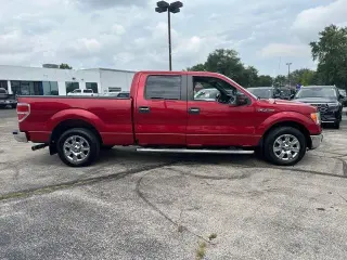 Ford F-150 2010 4x2 XLT 4dr SuperCrew Estilo lateral 5.5 ft. SB