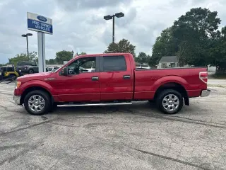 Ford F-150 2010 4x2 XLT 4dr SuperCrew Estilo lateral 5.5 ft. SB