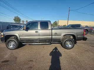 Chevrolet Silverado 2500HD 2002 4dr Extended Cab LS 2WD LB