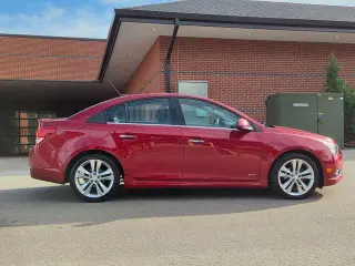 Chevrolet Cruze 2014 LTZ Auto 4p Sedan con 1SJ