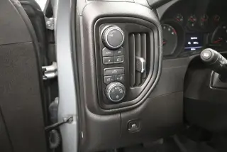 Chevrolet Silverado 1500 2026 4x4 Custom 4dr Crew Cab 5.8 ft. CB