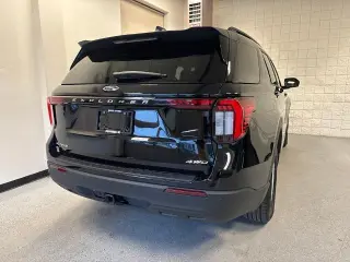 Ford Explorer 2025 AWD Active 4dr SUV