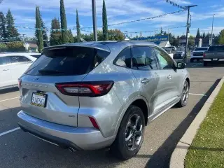 Ford Escape Hybrid 2023 ST-Line 4dr SUV