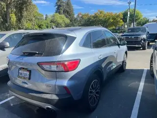 Ford Escape Plug-In Hybrid 2022 SEL 4p SUV