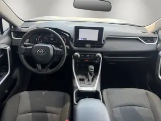 Toyota RAV4 2025 XLE 4p SUV