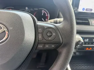 Toyota RAV4 2025 XLE 4p SUV