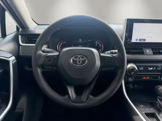Toyota RAV4 2025 XLE 4p SUV