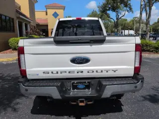 Ford F-350 Super Duty 2019 4x4 XLT 4p Crew Cab 6.8 ft. CB SRW Pickup