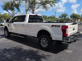 Ford F-350 Super Duty 2019 4x4 XLT 4p Crew Cab 6.8 ft. CB SRW Pickup