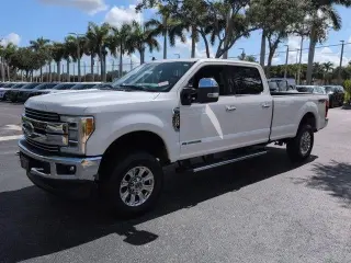 Ford F-350 Super Duty 2019 4x4 XLT 4p Crew Cab 6.8 ft. CB SRW Pickup