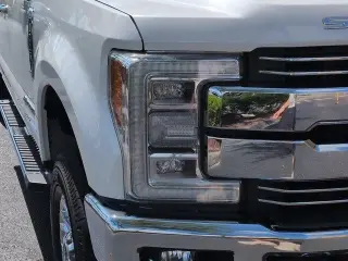 Ford F-350 Super Duty 2019 4x4 XLT 4p Crew Cab 6.8 ft. CB SRW Pickup