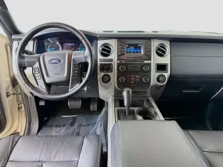 Ford Expedition 2017 4x4 XLT 4dr SUV