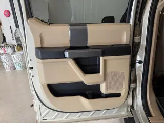 Ford F-150 2018 4x4 XLT 4p SuperCrew 5.5 ft. SB