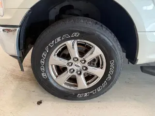 Ford F-150 2018 4x4 XLT 4p SuperCrew 5.5 ft. SB