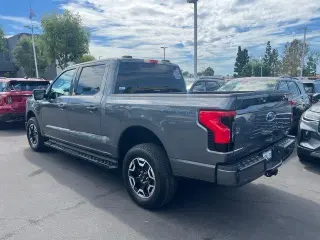 Ford F-150 Lightning 2023 AWD XLT 4dr SuperCrew 5.5 ft. SB