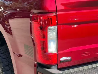 Ford F-250 Super Duty 2019 4x4 XLT 4dr Crew Cab 8 ft. LB Pickup