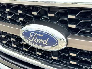 Ford F-150 2021 4x4 King Ranch 4dr SuperCrew 5.5 ft. SB