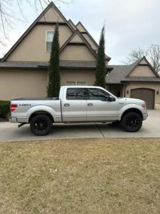 Ford F-150 2011 4x4 Platinum 4p SuperCrew Styleside 5.5 ft. SB