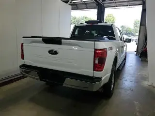 Ford F-150 2023 4x4 XL 4dr SuperCrew 5.5 ft. SB