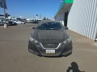 Nissan Versa 2021 SV 4dr Sedán
