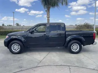 Nissan Frontera 2019 4x2 S 4dr Cabina de tripulacion 5 pies CB 6M