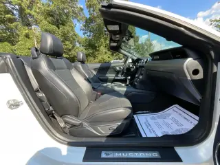 Ford Mustang 2018 EcoBoost 2dr Convertible