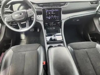 Jeep Grand Cherokee L 2024 4x2 Laredo 4dr SUV