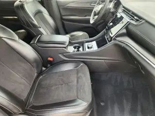 Jeep Grand Cherokee L 2024 4x2 Laredo 4dr SUV