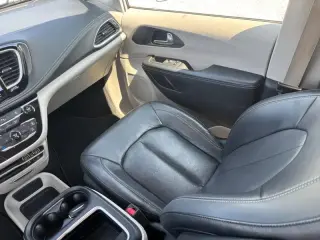 Chrysler Pacifica Híbrido 2022 Touring L 4p Mini-Van