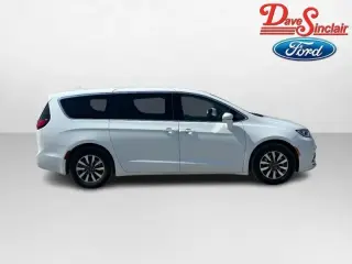 Chrysler Pacifica Híbrido 2022 Touring L 4p Mini-Van