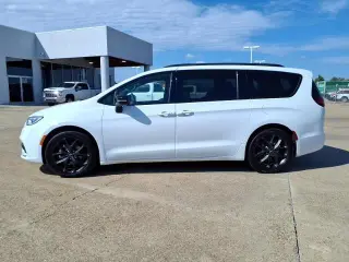 Chrysler Pacifica 2025 Limited 4dr Mini-Van
