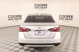Nissan Versa 2025 SR 4dr Sedan