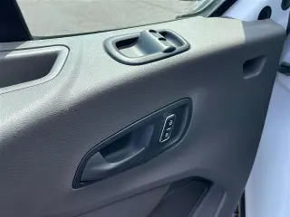 Ford Transit 2025 250 3dr LWB Techo Bajo Furgoneta de Cargas